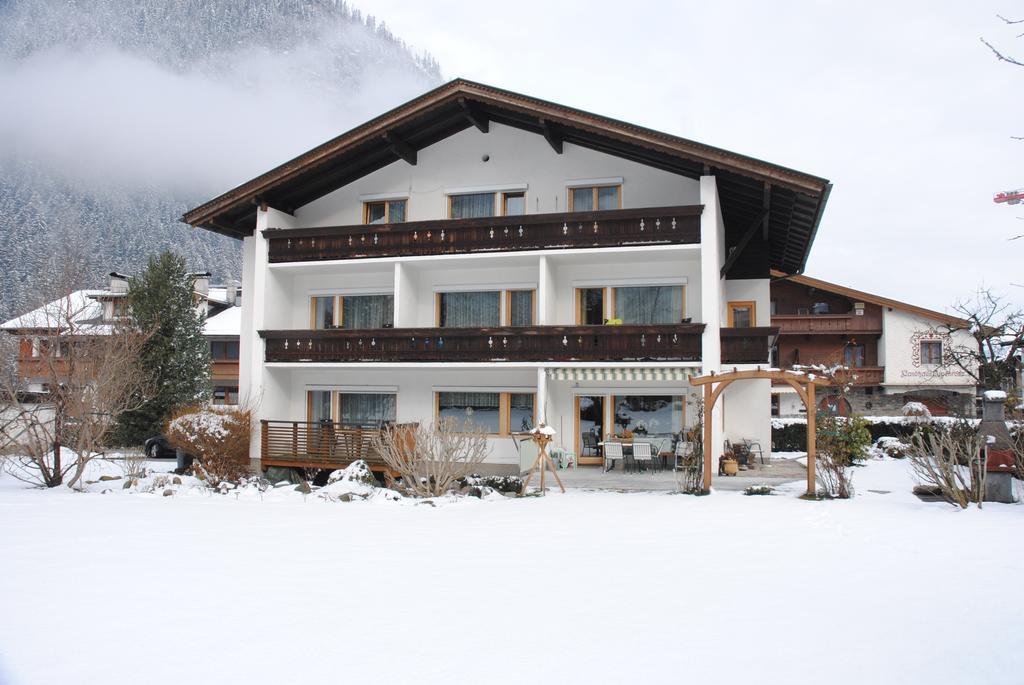 Gaestehaus Ahornblick Майерхофен Екстериор снимка